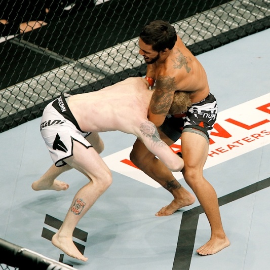 UFC 150: Ματσάρα και υπεράσπιση για τον Ben Henderson