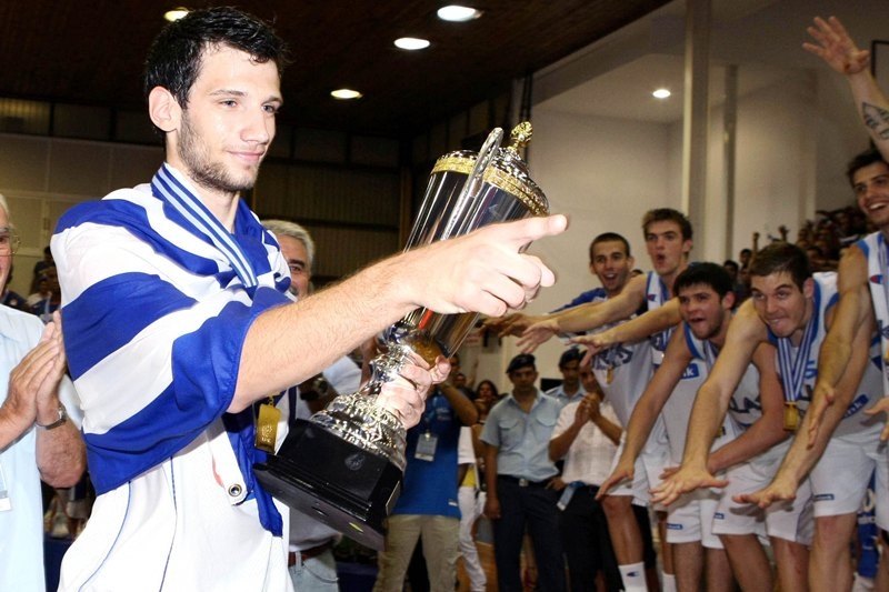 Γιαννόπουλος και επίσημα στον «εξάστερο» (photos+video)