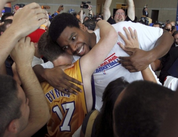 «Θερμή» υποδοχή του Μπάινουμ στη Φιλαδέλφεια