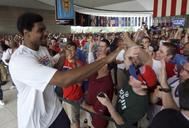 «Θερμή» υποδοχή του Μπάινουμ στη Φιλαδέλφεια