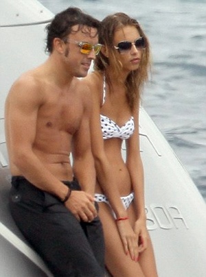 Στη Μαγιόρκα με καλή παρέα ο Αλόνσο (photos)