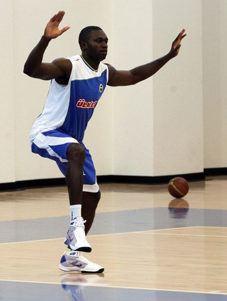 Μπατίστ και Σάτο στην πρώτη προπόνηση της «Φενέρ» (photos)