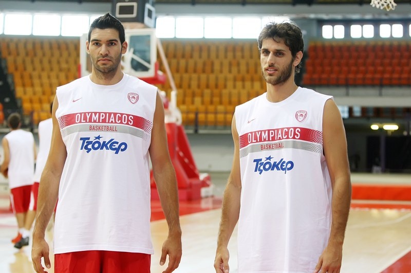 Με κέφι και χαμόγελα η πρώτη του Ολυμπιακού (photos)