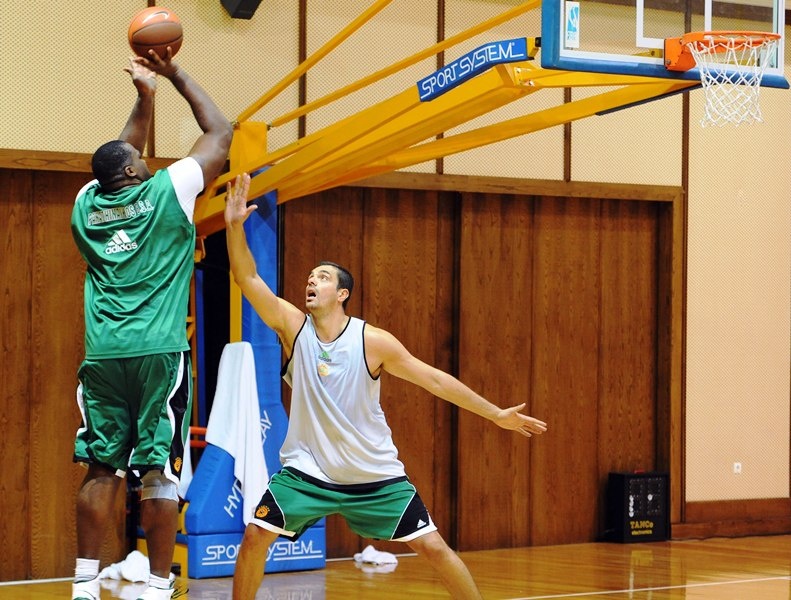 Συνεχίζεται το κτίσιμο του νέου Παναθηναϊκού (photos)