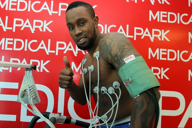 Ο ΜακΚάλεμπ στα ιατρικά της «Φενέρ» (photos)