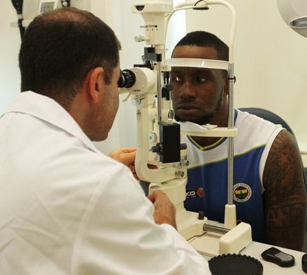 Ο ΜακΚάλεμπ στα ιατρικά της «Φενέρ» (photos)