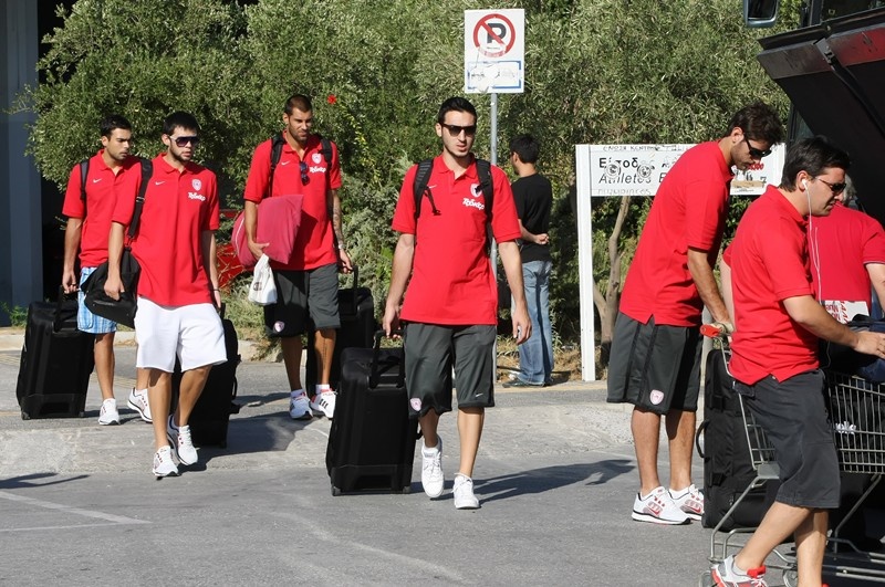 Η αναχώρηση του Ολυμπιακού για Καρπενήσι (photos)