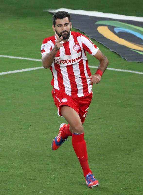 Ολυμπιακός - Λεβαδειακός: Η αφιέρωση του Σιόβα στον Μήτρογλου (photos)