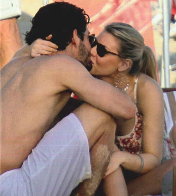 Χωρισμός Πάτο - Μπερλουσκόνι! (photos)