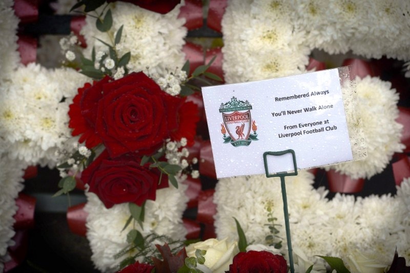 Λίβερπουλ: Το κορεό για το Χίλσμπορο (photos)