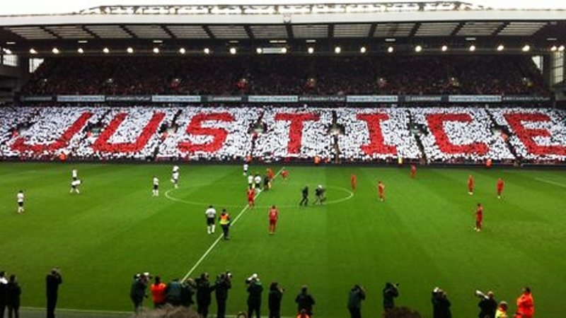 Λίβερπουλ: Το κορεό για το Χίλσμπορο (photos)