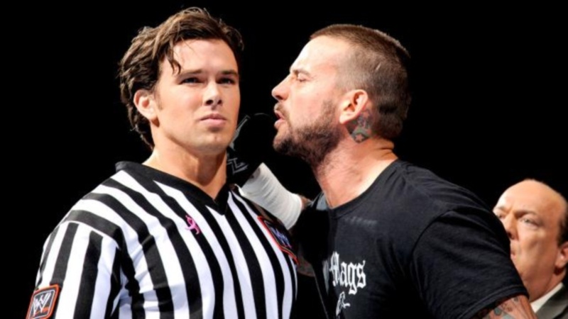Raw SuperShow: «Σεβασμός« στον CM Punk με… μεταλλικό σωλήνα (photos + videos)