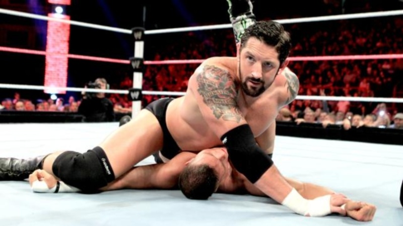 Raw SuperShow: «Σεβασμός« στον CM Punk με… μεταλλικό σωλήνα (photos + videos)