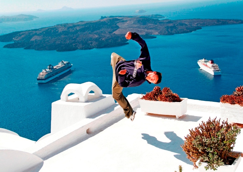 Η Σαντορίνη στο επίκεντρο του κόσμου! (photos+video)