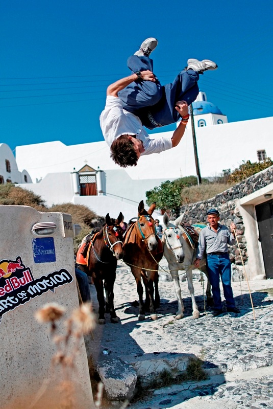Η Σαντορίνη στο επίκεντρο του κόσμου! (photos+video)
