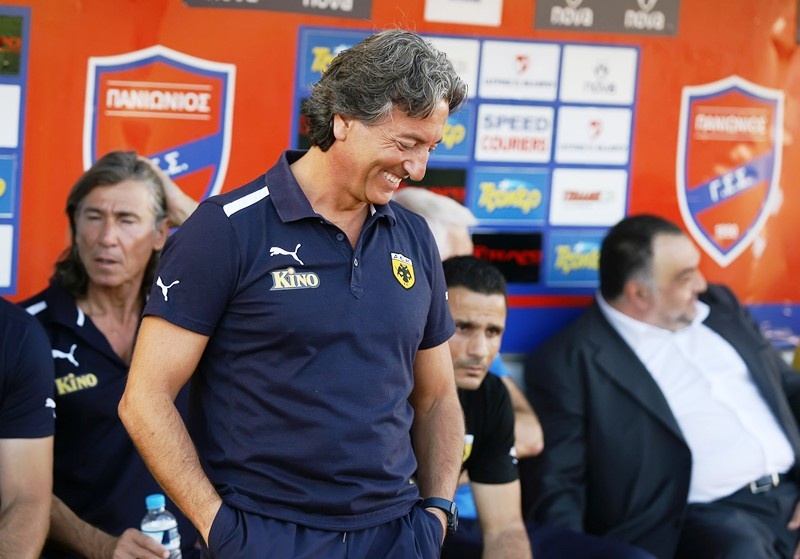 Πανιώνιος για φίλημα, ΑΕΚ για Football League