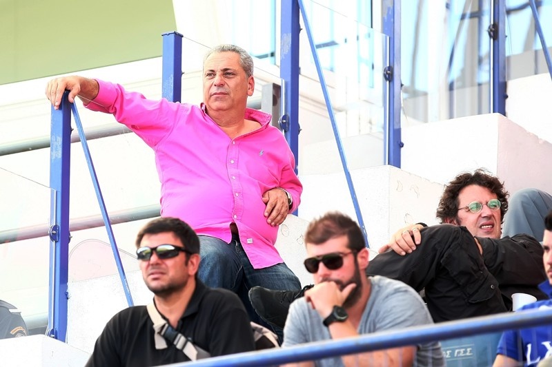 Πανιώνιος για φίλημα, ΑΕΚ για Football League
