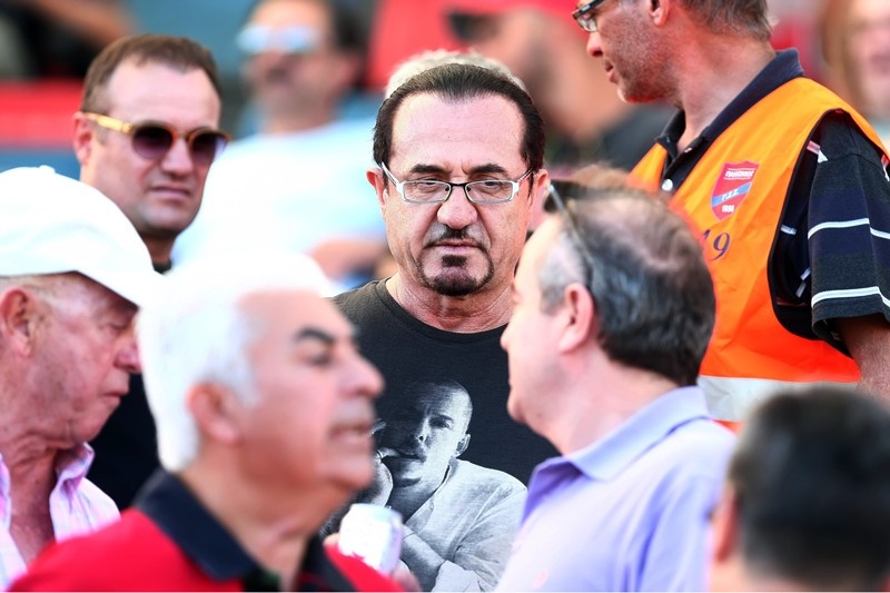 Πανιώνιος για φίλημα, ΑΕΚ για Football League