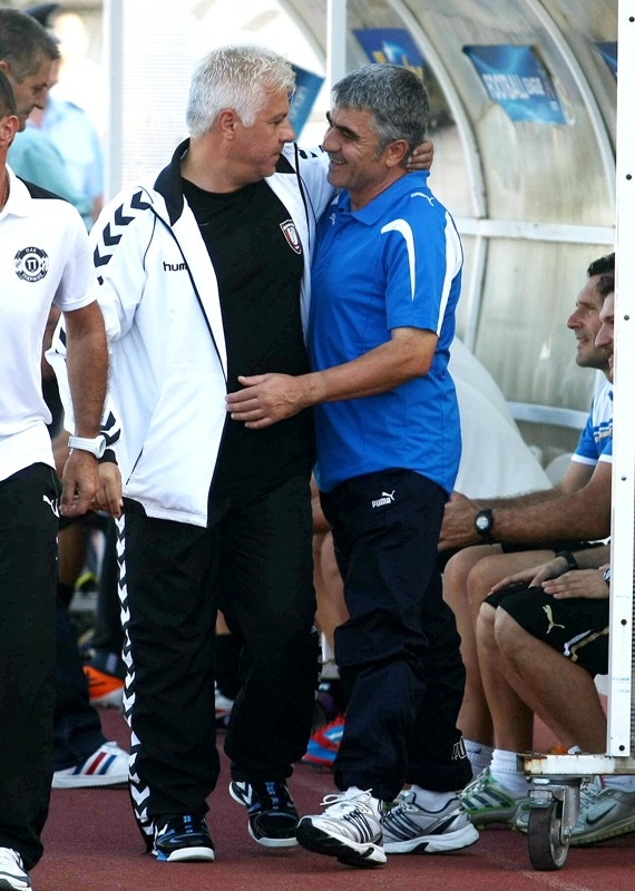 H πρεμιέρα της Football League με εικόνες