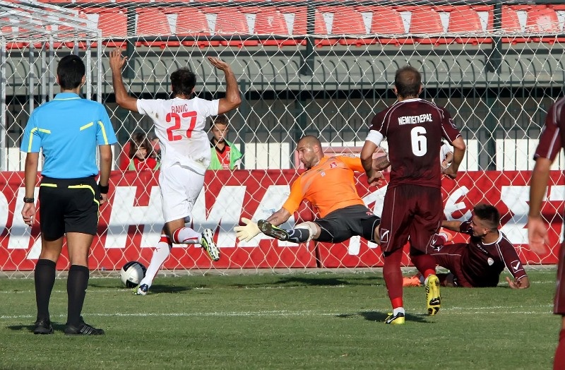 H πρεμιέρα της Football League με εικόνες