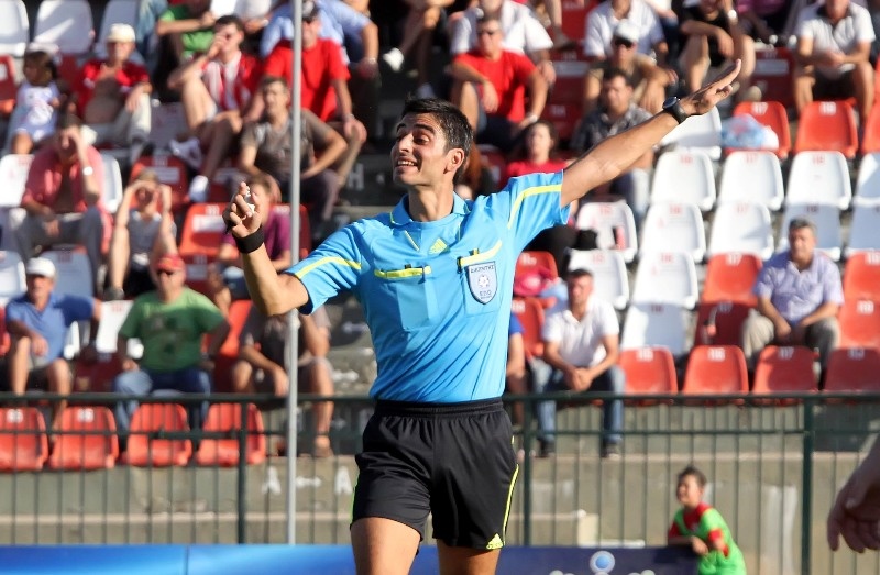 H πρεμιέρα της Football League με εικόνες