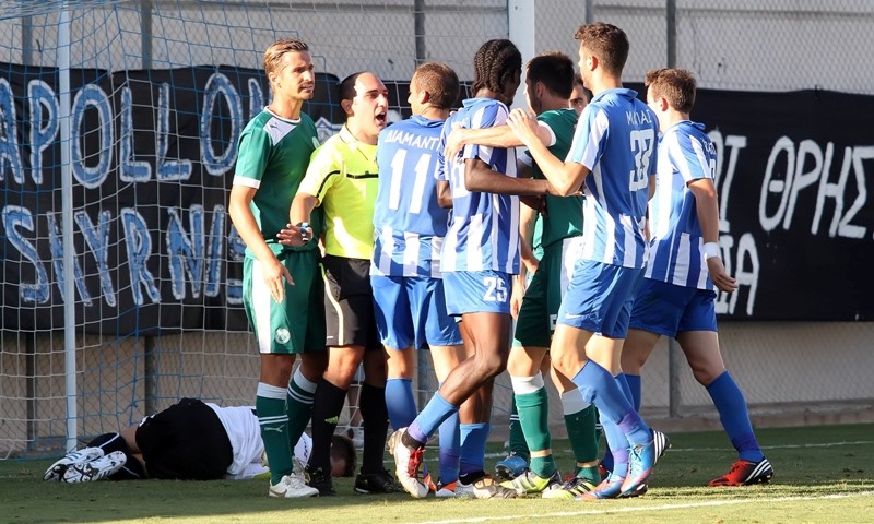 H πρεμιέρα της Football League με εικόνες