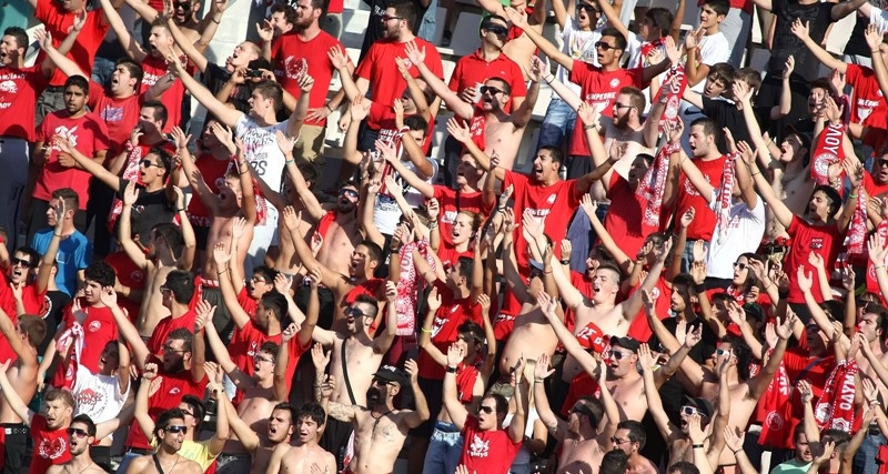 H πρεμιέρα της Football League με εικόνες