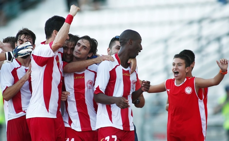 H πρεμιέρα της Football League με εικόνες