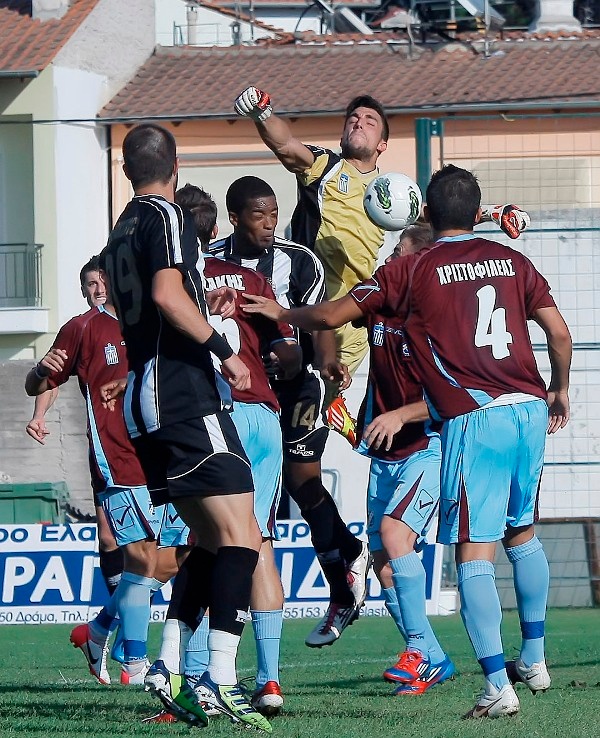 H πρεμιέρα της Football League με εικόνες
