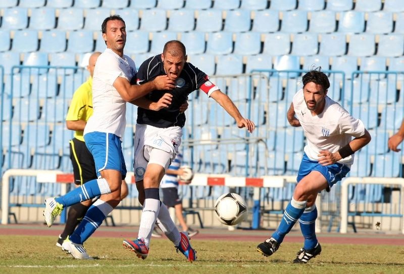 H πρεμιέρα της Football League με εικόνες