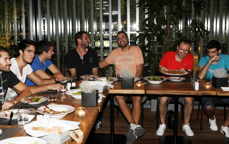 Ηλυσιακός: Χαλάρωσαν με δείπνο (photos)