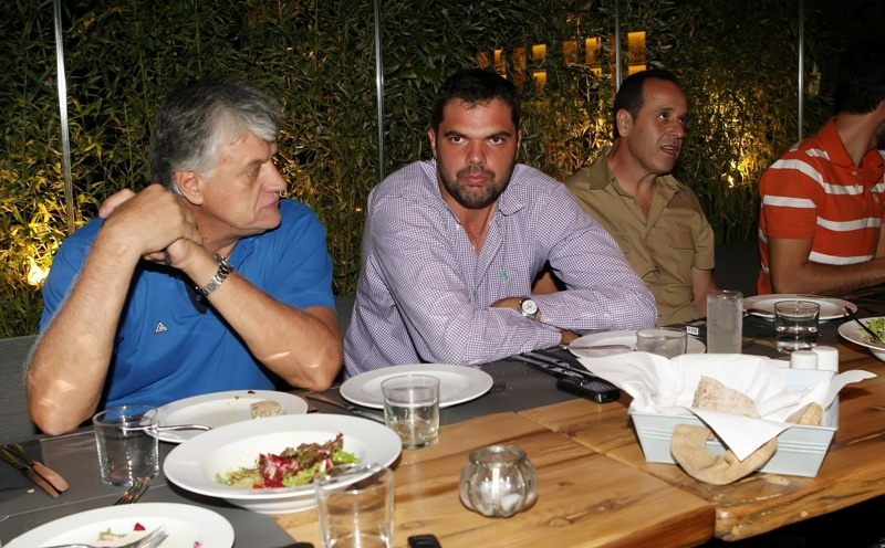 Ηλυσιακός: Χαλάρωσαν με δείπνο (photos)