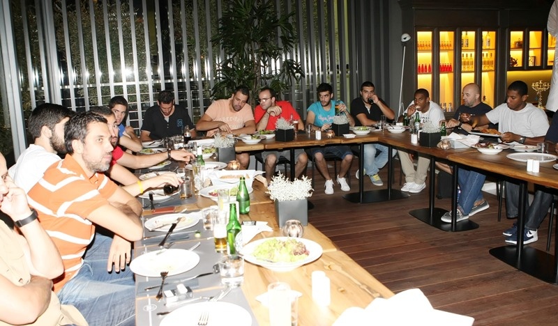 Ηλυσιακός: Χαλάρωσαν με δείπνο (photos)