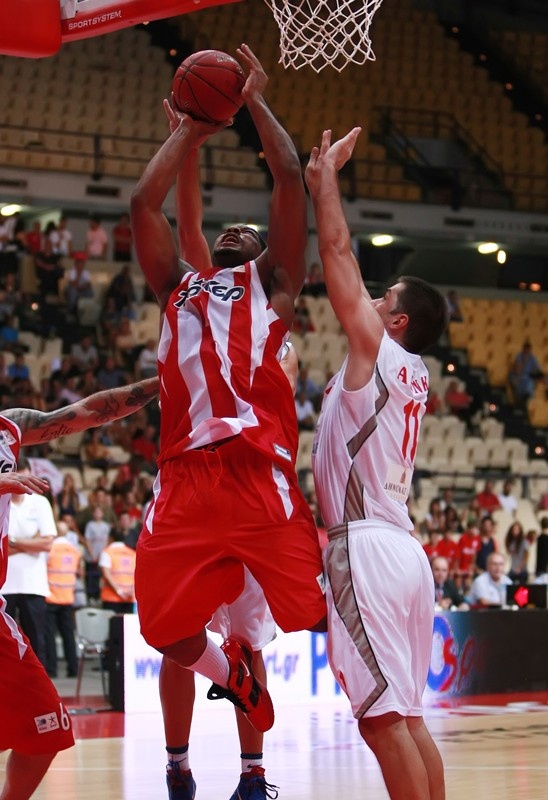 Ολυμπιακός: «Διπλό» στο ΣΕΦ, 43-94 τη Νέα Κηφισιά (photos)