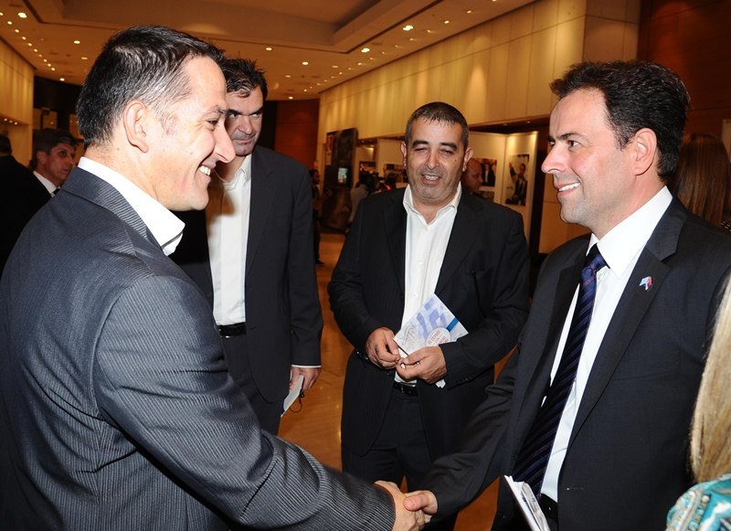 Ομπράντοβιτς - Ίβκοβιτς: Σέρβοι πρέσβεις, Έλληνες δημότες! (videos+photos)