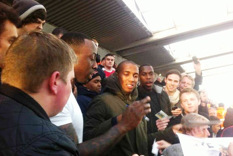 Οπαδός της Γιουνάιτεντ ο Γιάνγκ (photos)