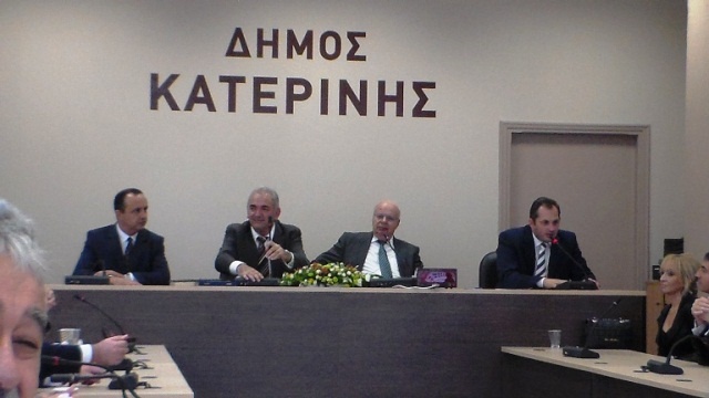 ΕΟΚ: Επίτιμος δημότης Κατερίνης ο Βασιλακόπουλος (photos)