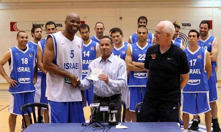 Τάιους στο Onsports: «Ο Παναθηναϊκός έχει στόφα πρωταθλητή!» (photos+videos)