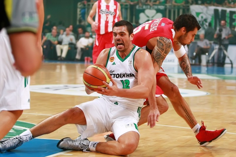 Παναθηναϊκός - Ολυμπιακός: Έπεφταν... κορμιά στο ΟΑΚΑ (photos)