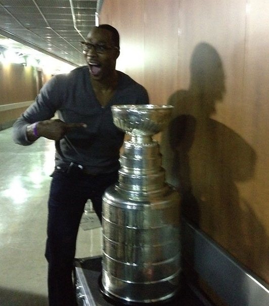 Stanley Cup: Ποιος το έκανε μπολ για φιστίκια; (video+photos)