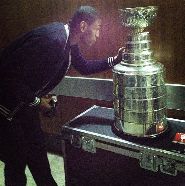 Stanley Cup: Ποιος το έκανε μπολ για φιστίκια; (video+photos)
