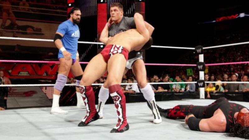 Raw SuperShow: Ανέλαβε η Vickie Guerrero (photos + videos)