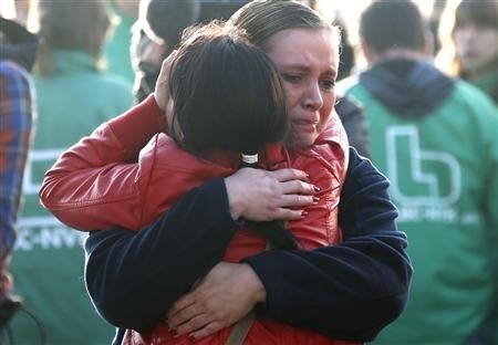 Υπέρ των ανέργων της Ford η Γκενκ! (photos)