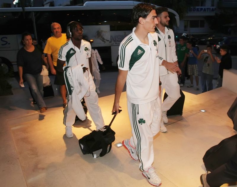 Παναθηναϊκός: Έφτασε στην Κρήτη (photos)