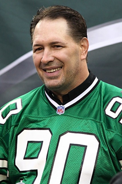 NFL: Αποσύρθηκε η φανέλα του Dennis Byrd (photos)
