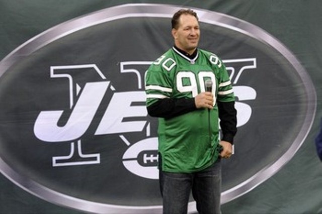 NFL: Αποσύρθηκε η φανέλα του Dennis Byrd (photos)