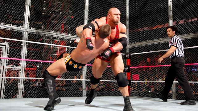 Hell in a Cell: Συνομωσία εναντίον Ryback (videos+photos)