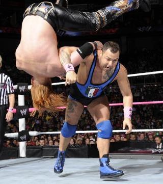 Raw Supershow: Team Punk vs Team Foley (photos + videos)