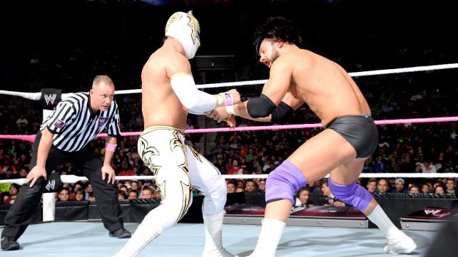 Raw Supershow: Team Punk vs Team Foley (photos + videos)