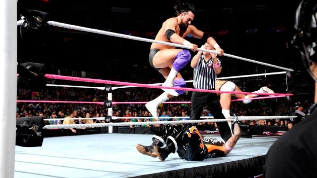 Raw Supershow: Team Punk vs Team Foley (photos + videos)